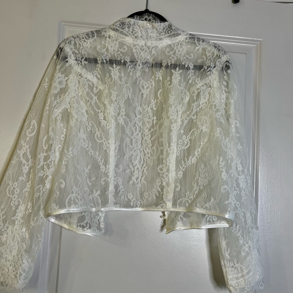 Off-White Lace Bridal Jacket size 18.